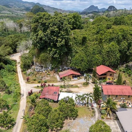 Country House Pulai Holiday Village Gua Musang Εξωτερικό φωτογραφία