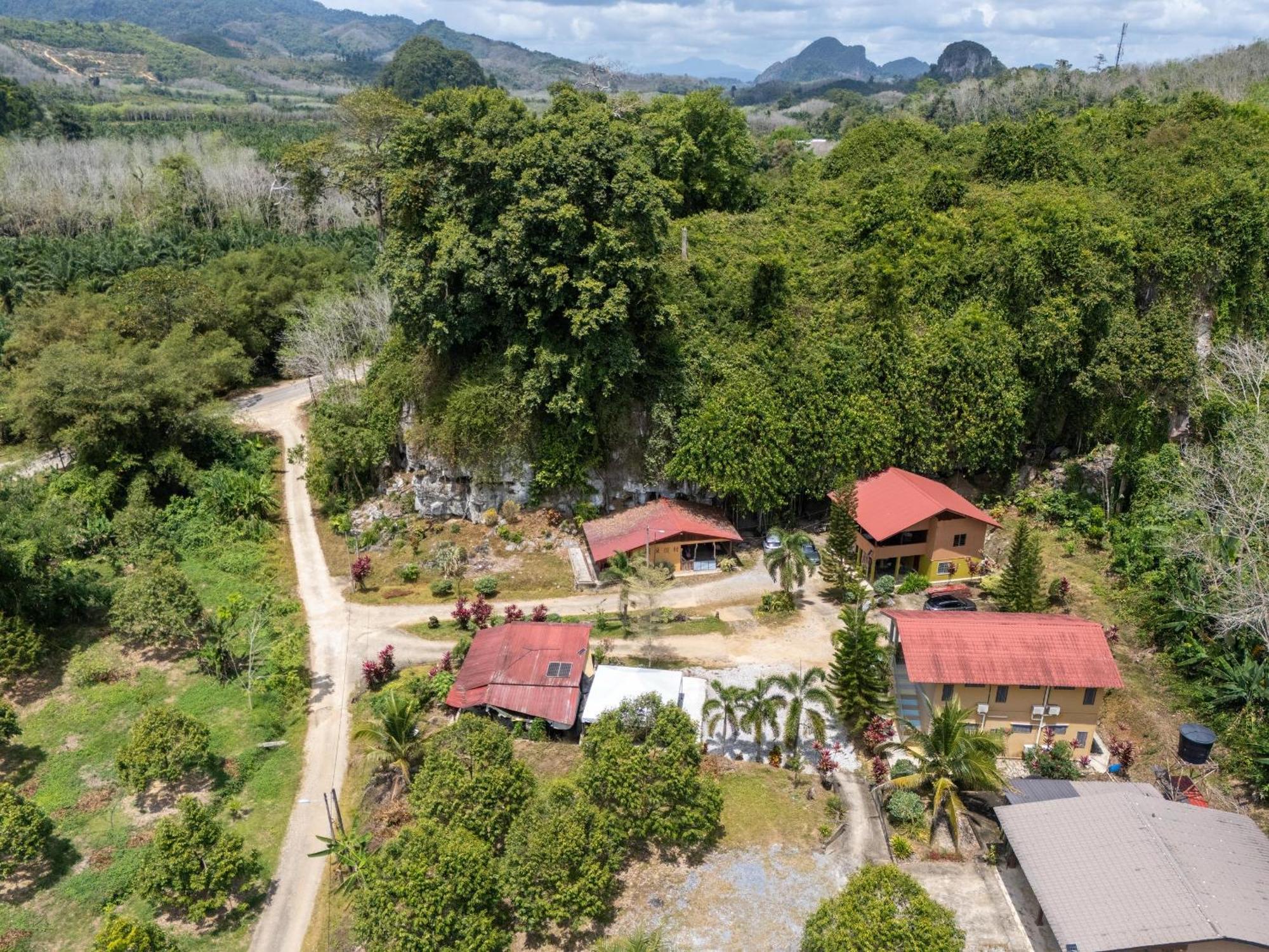 Country House Pulai Holiday Village Gua Musang Εξωτερικό φωτογραφία