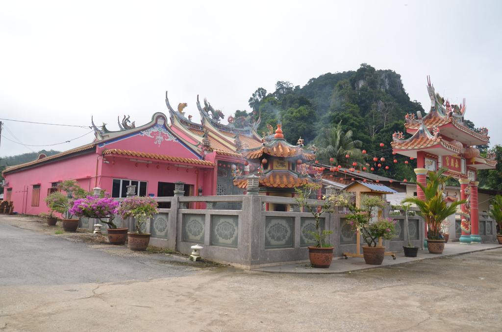 Country House Pulai Holiday Village Gua Musang Εξωτερικό φωτογραφία